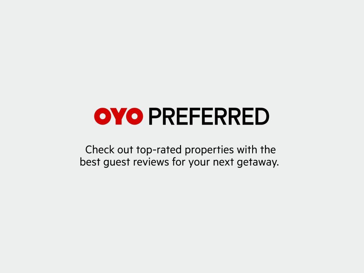 Hotel Capital O Ind699 Royal